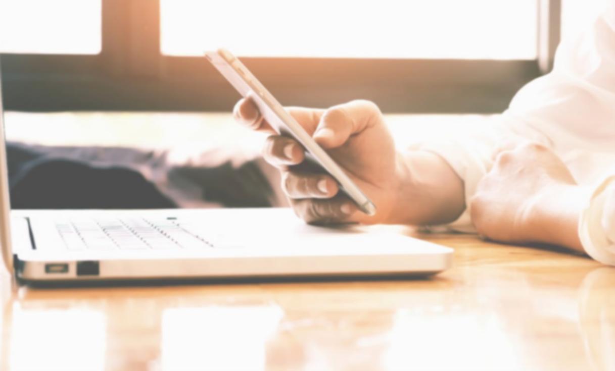 Workshop-Teilnehmer bei praktischen Übungen